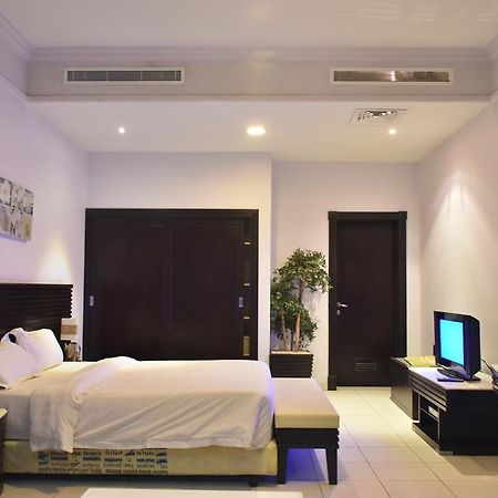 Al Tayyar Suites & Hotel Apartments - Riaad Buitenkant foto