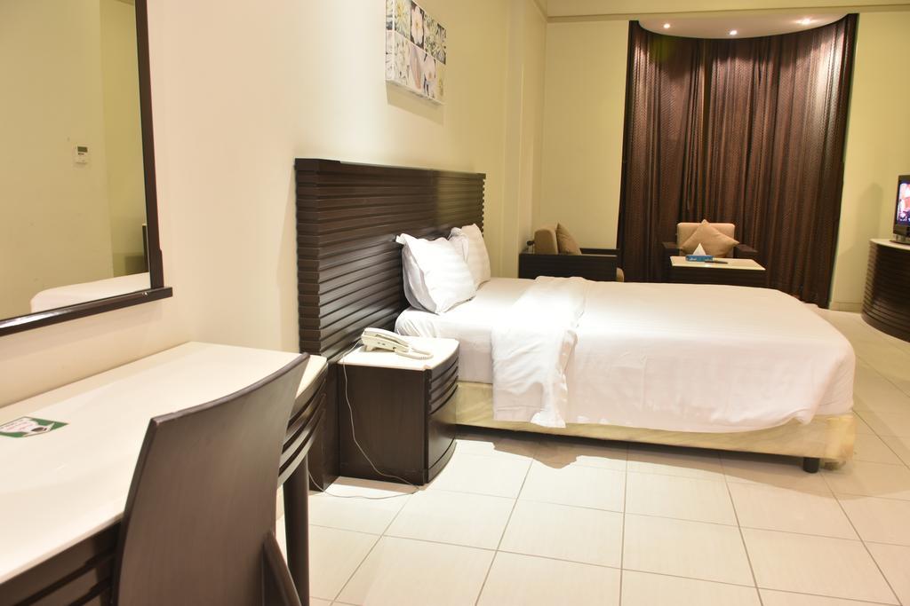 Al Tayyar Suites & Hotel Apartments - Riaad Buitenkant foto