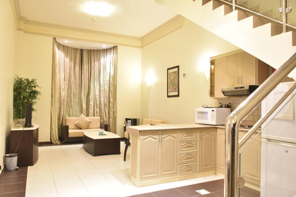 Al Tayyar Suites & Hotel Apartments - Riaad Buitenkant foto