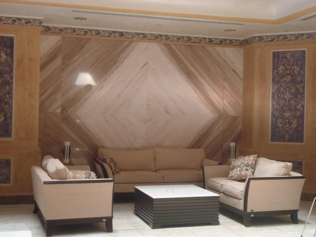 Al Tayyar Suites & Hotel Apartments - Riaad Buitenkant foto