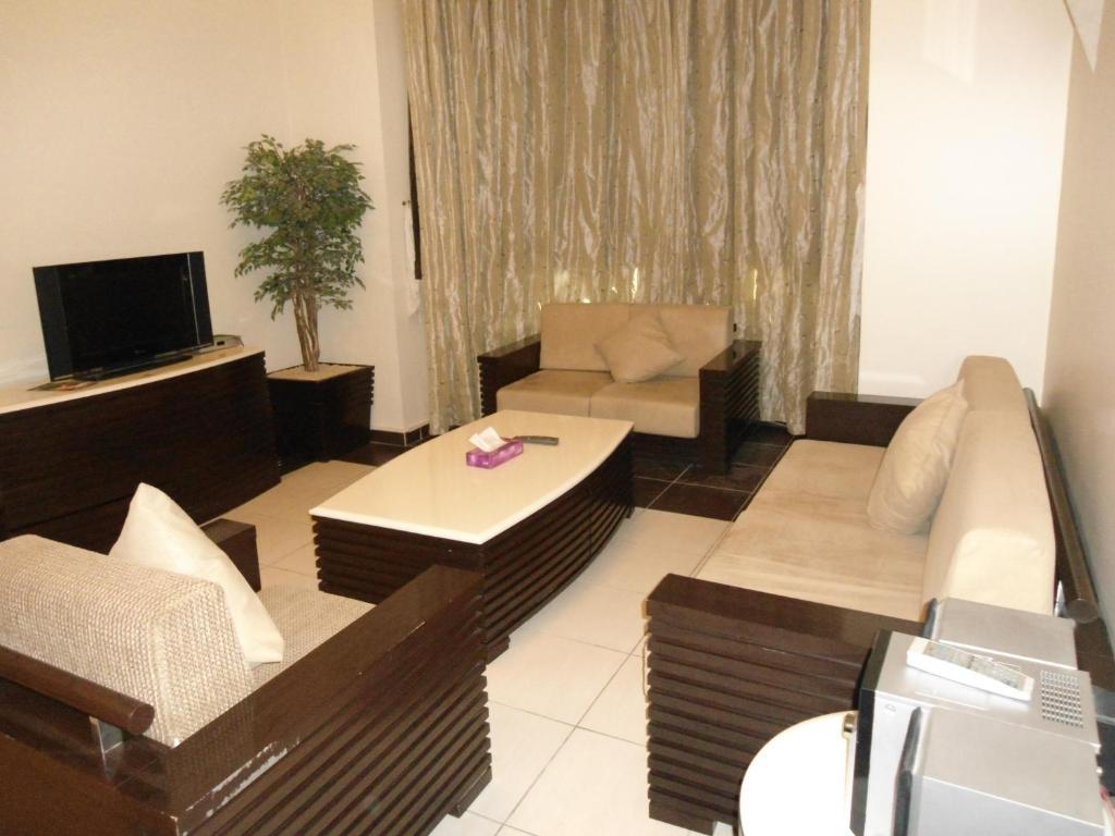 Al Tayyar Suites & Hotel Apartments - Riaad Kamer foto