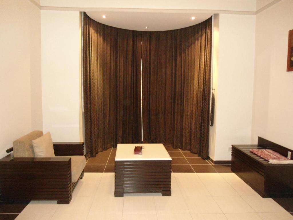 Al Tayyar Suites & Hotel Apartments - Riaad Kamer foto